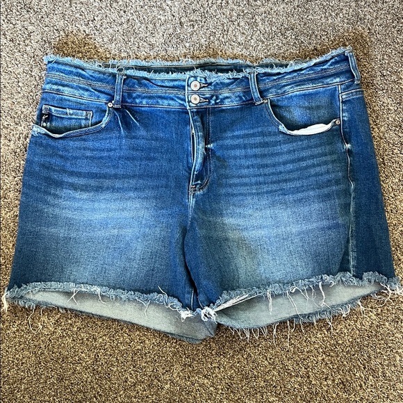 Kancan plus size frayed jean shorts - Picture 1 of 3